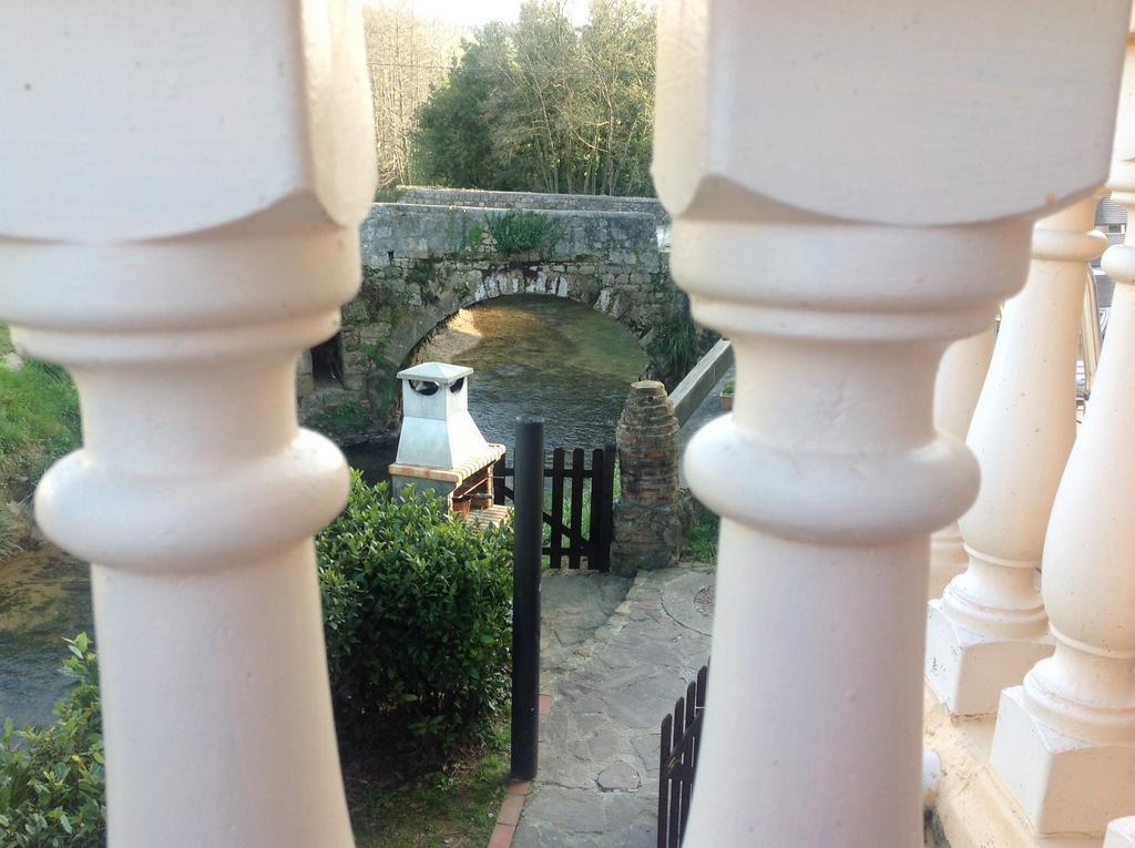 Trisileja En Puente Romano Toñanes Extérieur photo